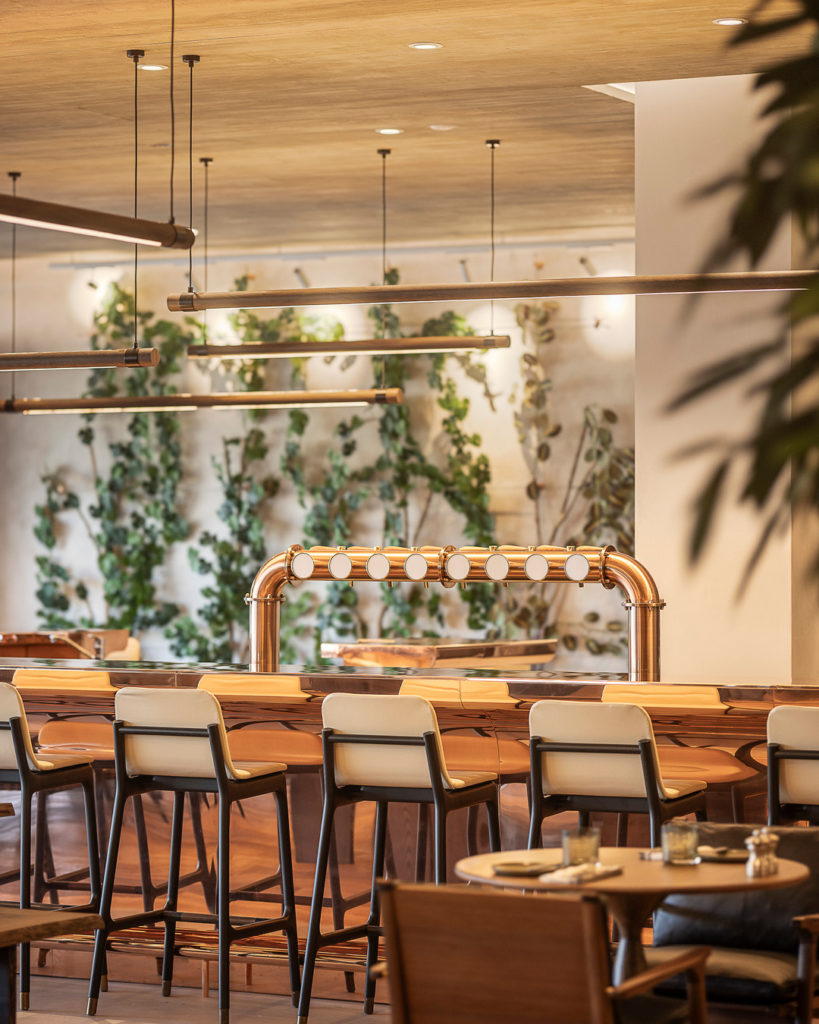 Gril, pivo, terasa a výhled na Hrad: V hotelu Fairmont Golden Prague se otevřela restaurace Greenhouse