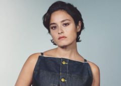Levi’s se spolu se značkou sacai rozhodly dát ikonickým denim kouskům novou podobu