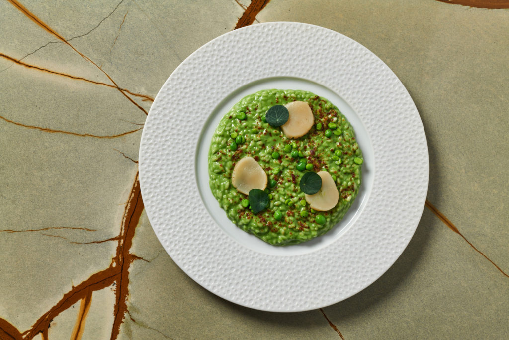 Nedělní brunch ve Four Seasons Hotel Prague: Nová nedělní tradice s výhledem na Pražský hrad