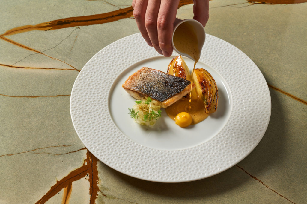 Nedělní brunch ve Four Seasons Hotel Prague: Nová nedělní tradice s výhledem na Pražský hrad