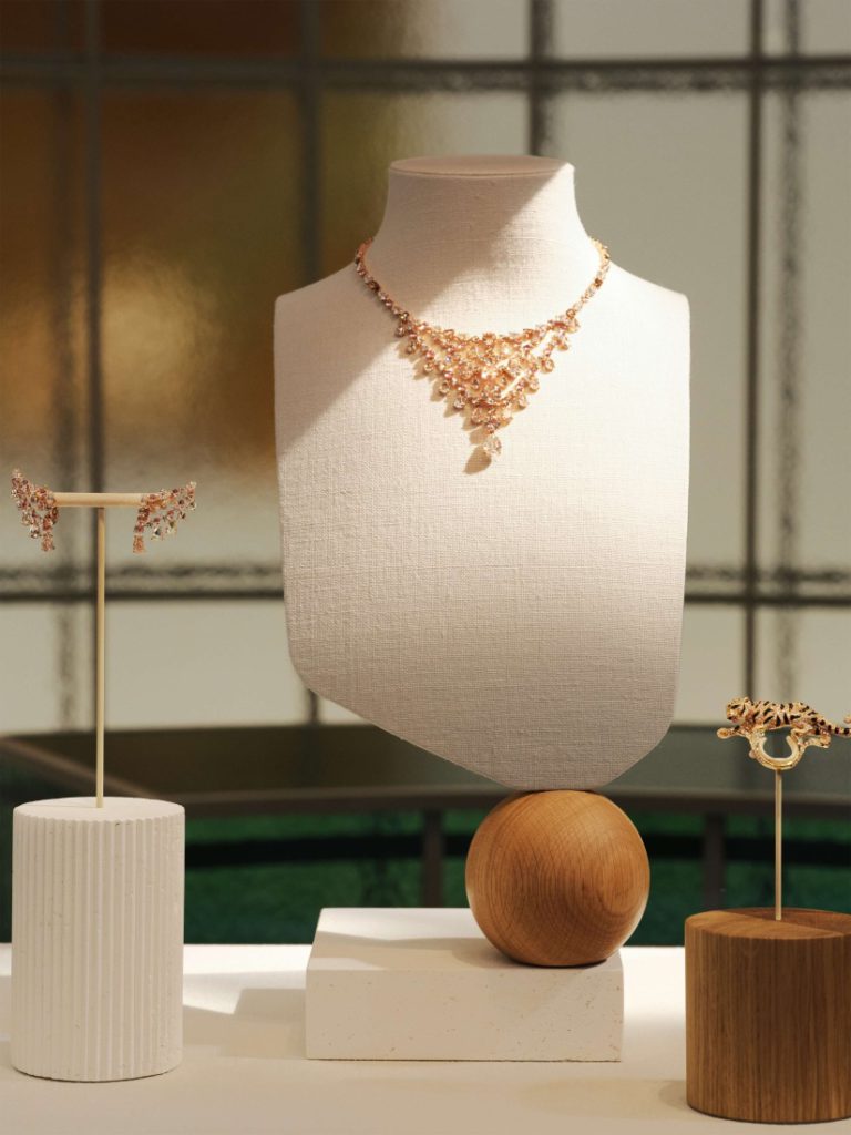Cartier představil ve Stockholmu kolekci vysokého šperkařství En Equilibre