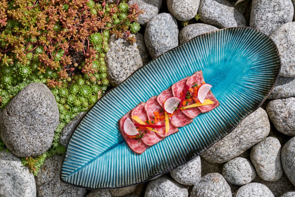 Japonská elegance pod širým nebem: Restaurace MIRU se vrací na střechu Four Seasons Hotel Prague