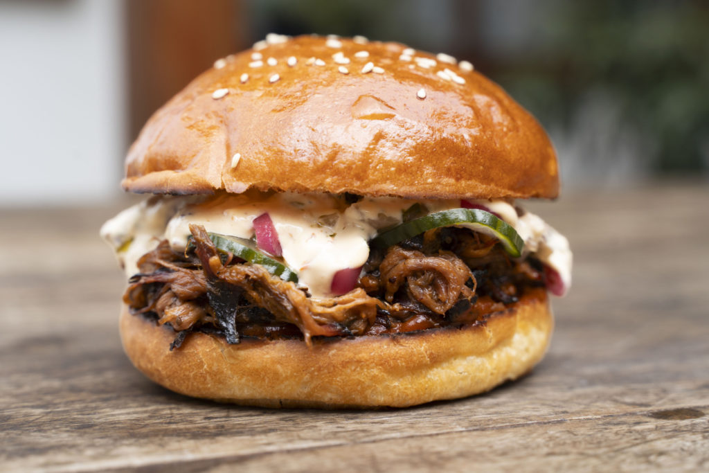 Domácí burgerová párty ve stylu špičkové gastronomie. Yurij Kolesnik uvádí nový Burger Party Set