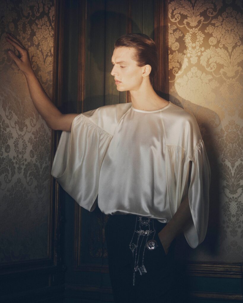 Když noc potká den. After Dark Dressing jako nový styl sebevědomí