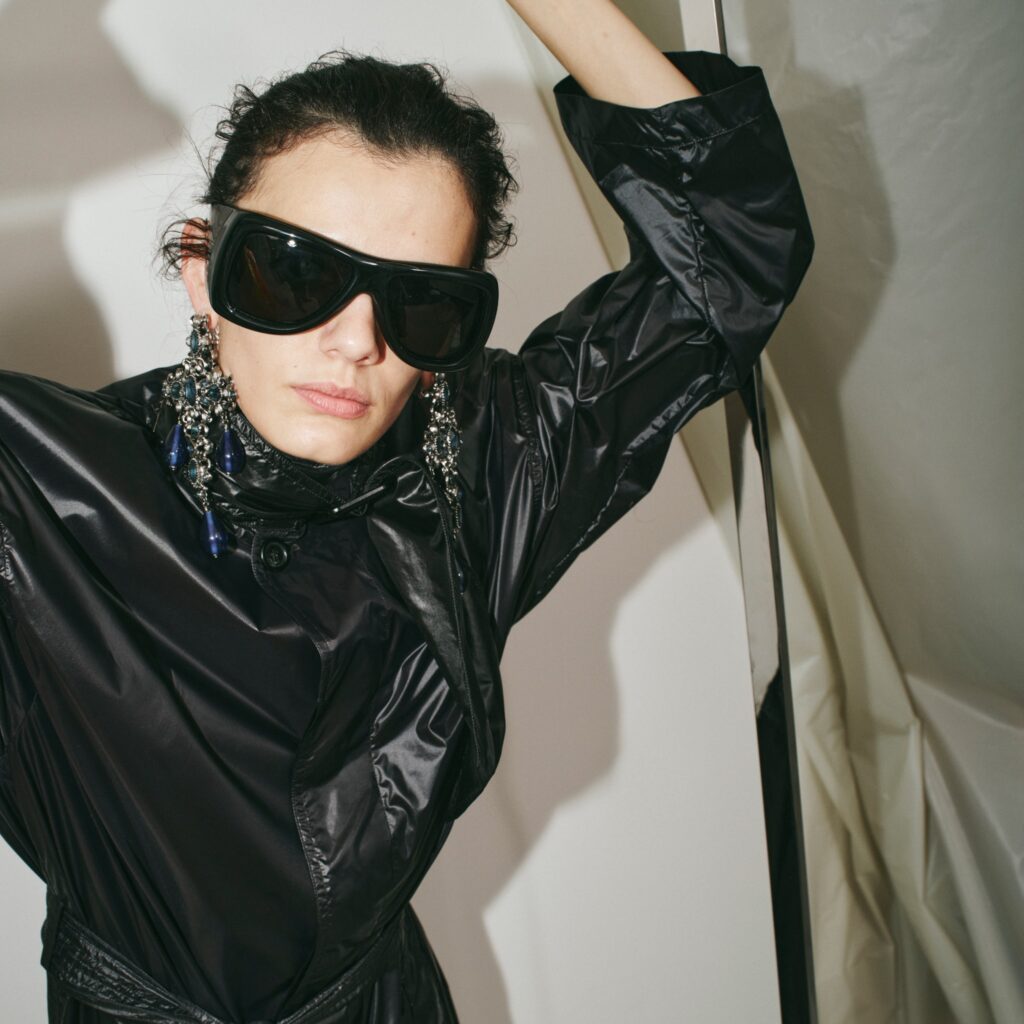 Módní dům Saint Laurent zazářil pod Eiffelovkou