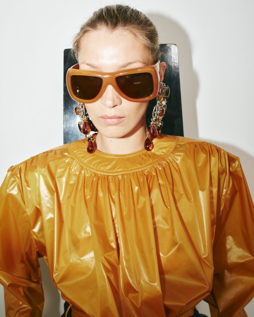 Módní dům Saint Laurent zazářil pod Eiffelovkou