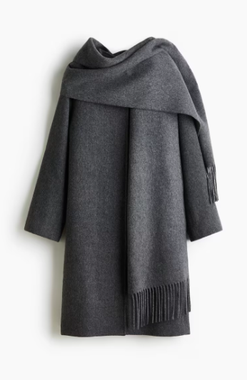 Hitem zimní sezóny jsou scarf coats